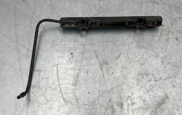 Toyota Prius (XW20) Fuel main line pipe 