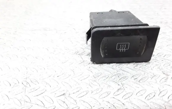 Volkswagen Golf IV Windscreen/window heater switch 1J0959621C