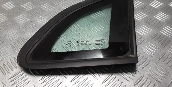 Volvo V40 Rear side window 31386771