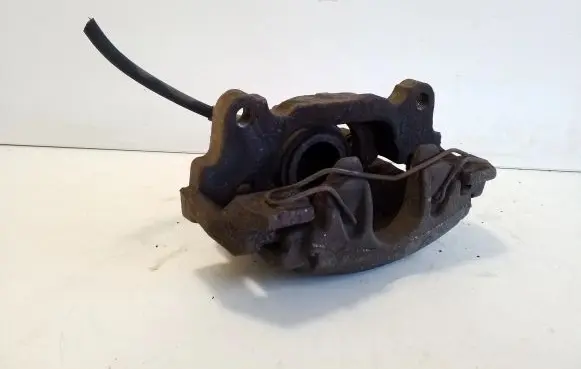 Volkswagen Golf Plus Front brake caliper