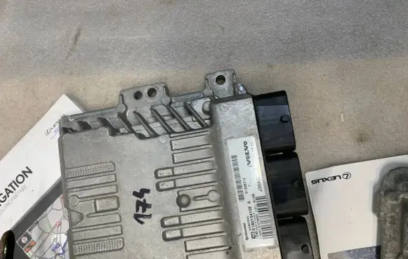 Volvo S60 Engine control unit/module 31336712 S180134102