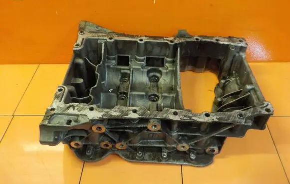 Renault Trafic II (X83) Oil sump 110176469R