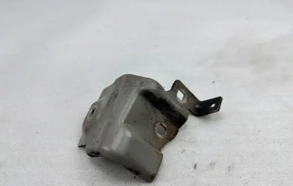 Mercedes-Benz S W222 Fender mounting bracket A2228800914
