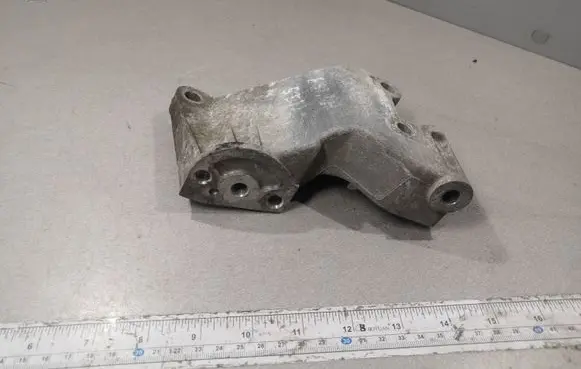 Opel Astra H Generator/alternator bracket 90571112 92021