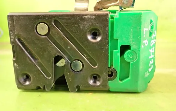 Volvo XC70 Front door lock
