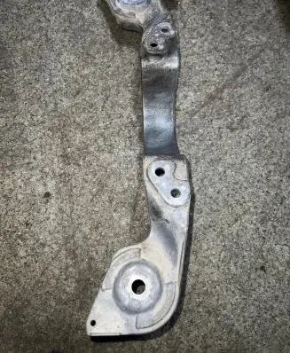 BMW 3 E46 Rear differential/diff mount bracket 1095990