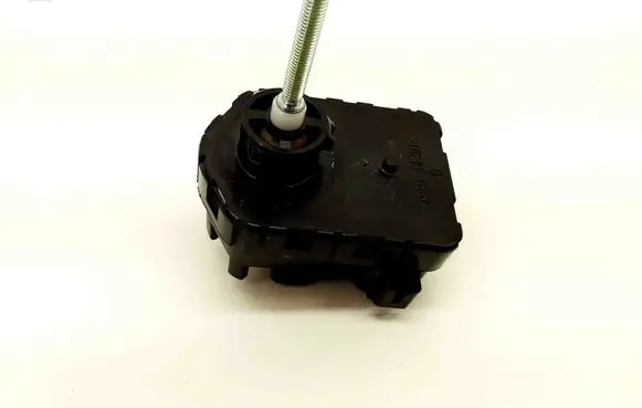 Headlight level adjustment motor