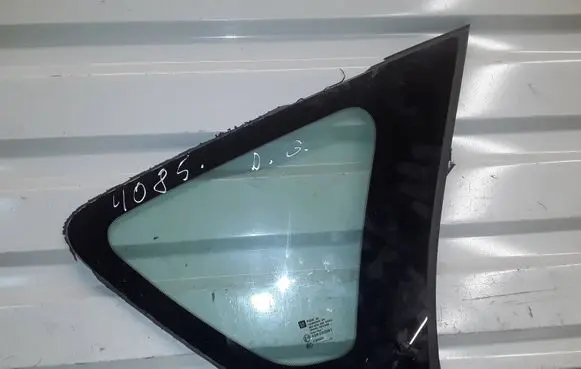 Opel Meriva B Rear side window