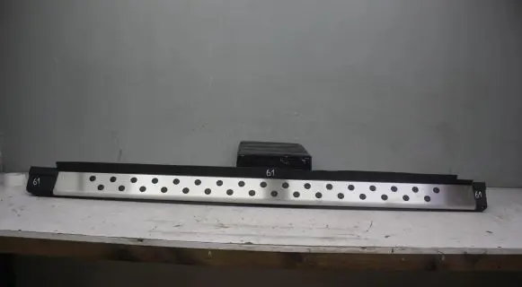 Toyota RAV 4 (XA40) Front sill (body part) 