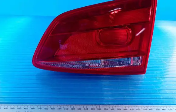 Volkswagen PASSAT B7 Rear/tail lights 95D1883E