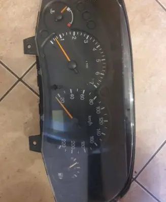 Ford Focus Speedometer (instrument cluster) 98ap10841bc 44ZU115
