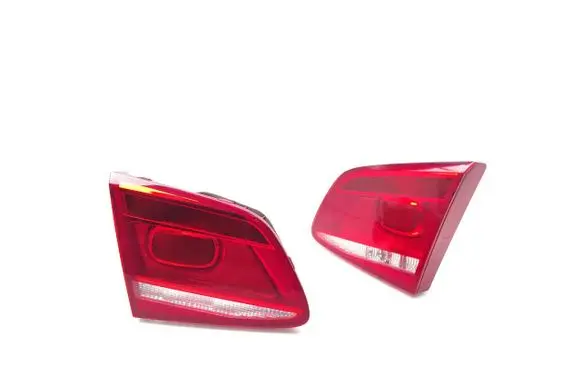 Volkswagen Passat Alltrack Tailgate rear/tail lights 3AE945093K 90004890