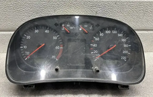 Volkswagen Golf IV Speedometer (instrument cluster) 1J0919860