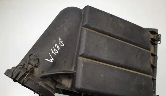 Mercedes-Benz ML W163 Air filter cleaner box bracket assembly A1635050160