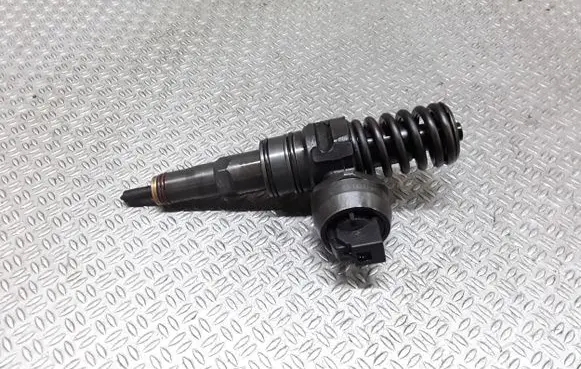 Seat Toledo III (5P) Fuel injector 038130073AG
