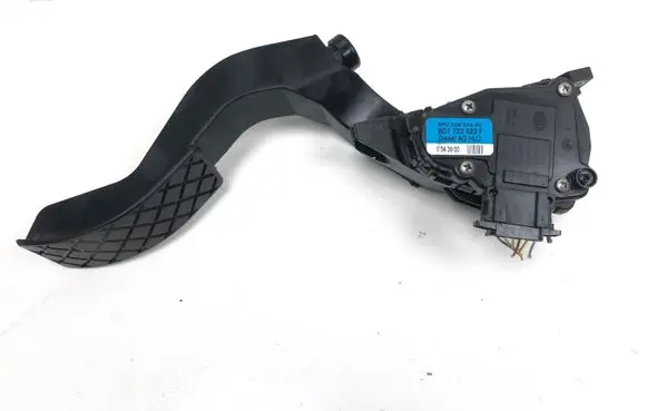 Audi A6 S6 C5 4B Accelerator throttle pedal 8D1723523F