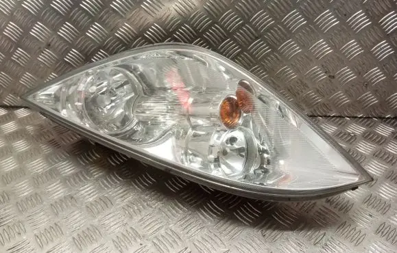 Mitsubishi Colt Headlight/headlamp