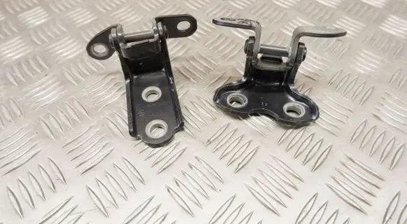 Toyota RAV 4 (XA50) Rear door hinge set 6875020122 6877033050