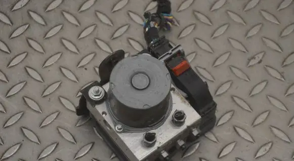 Jaguar F-Pace ABS Pump HX7314F447AF