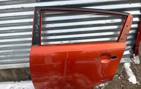 KIA Sportage Rear door