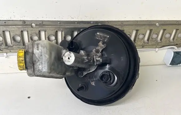 Volkswagen Transporter - Caravelle T5 Brake booster 7H0612101E 03786926024