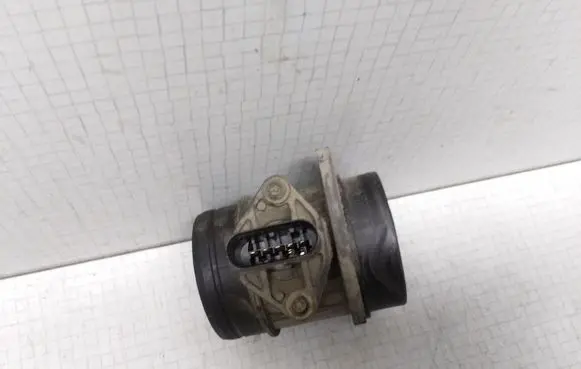 Audi A4 S4 B6 8E 8H Mass air flow meter 0281002531 038906461B