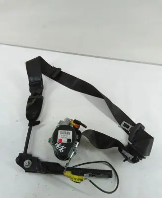 Opel Zafira C Front seatbelt 623097100