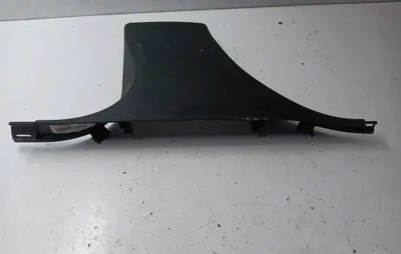 Jeep Grand Cherokee (B) pillar trim (bottom) I00984030BLR
