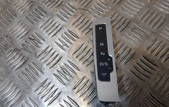 Audi A5 8T 8F Gear shift selector indicator 8R17134633Q7