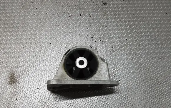 Mini One - Cooper R50 - 53 Engine mount bracket