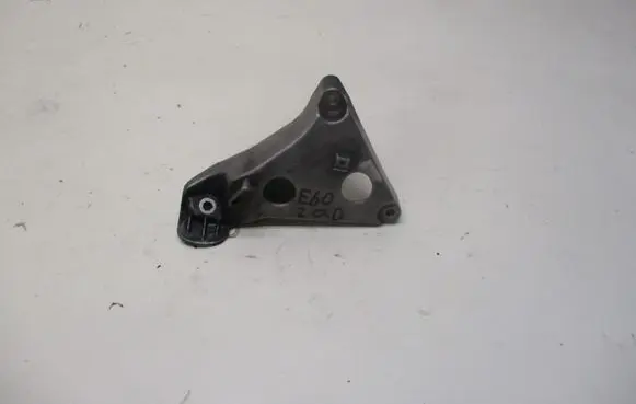 BMW 5 E60 E61 Engine mounting bracket