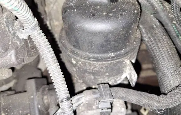 Citroen C5 Oil filter cover 