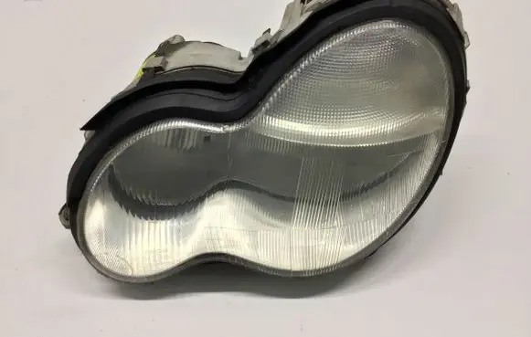 Mercedes-Benz C W203 Headlight/headlamp 0301166601 A2038200761