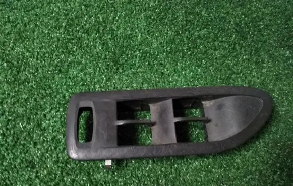 Renault Megane I Front door window switch trim 018985