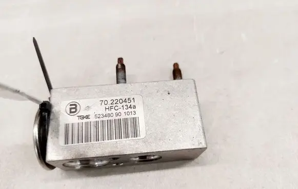 Peugeot 208 Heater blower motor/fan resistor T100034Z