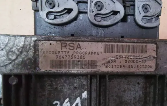 Peugeot 206 Engine control unit/module 9647759380 S20004A 0644023680