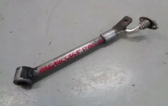 Volkswagen PASSAT B6 Coolant pipe/hose 
