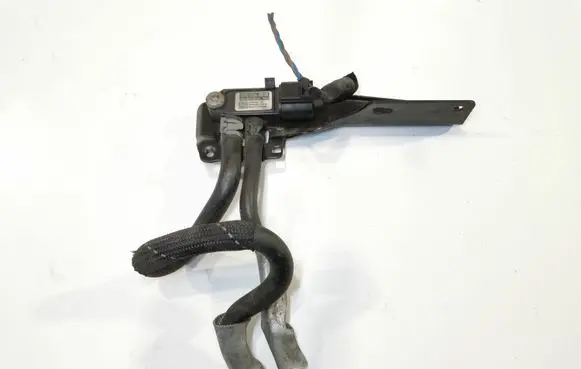 Mercedes-Benz CLS C219 Exhaust gas pressure sensor 076906051B