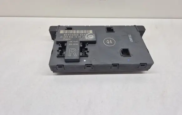 Mercedes-Benz C W203 Door control unit/module 2038201285