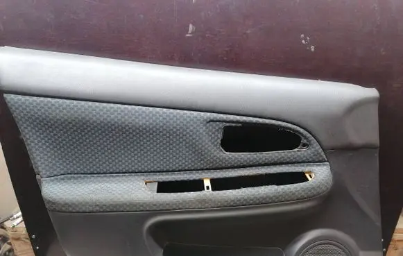 Subaru Impreza II Front door card panel trim 9421747SJA