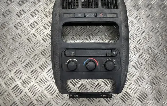 Chrysler Voyager Climate control unit 05005001AD P05005021AD 04682925AA