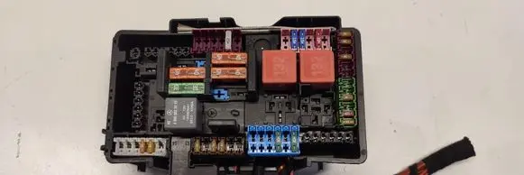 Mercedes-Benz GLC C253 Fuse box set A0009822923