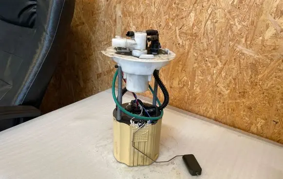 Opel Mokka X In-tank fuel pump 13516838 6879225552