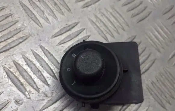 Opel Insignia A Wing mirror switch 13271827