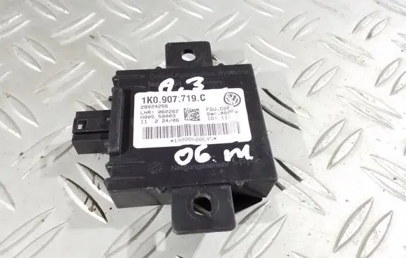 Audi A3 S3 8P Alarm control unit/module 1K0907719C 28024256 060262