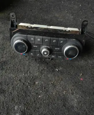 Nissan Qashqai Climate control unit 27500BR46D