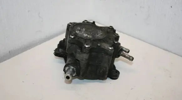 Volkswagen PASSAT B6 Vacuum pump 03G145209C