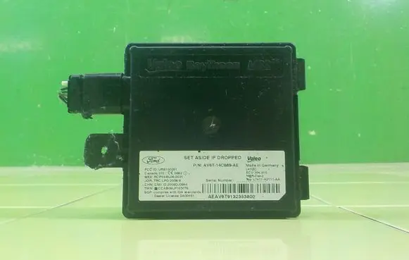Ford Grand C-MAX Central body control module AV6T14C689AE