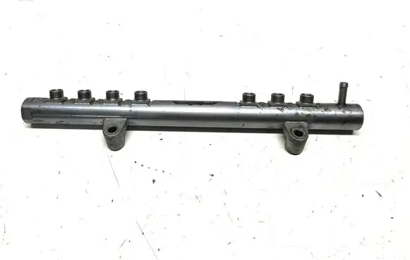 Volvo S60 Fuel main line pipe 30777759 0445215025