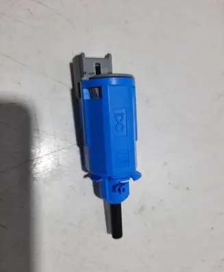 Renault Twingo III Brake pedal sensor switch 253254824R